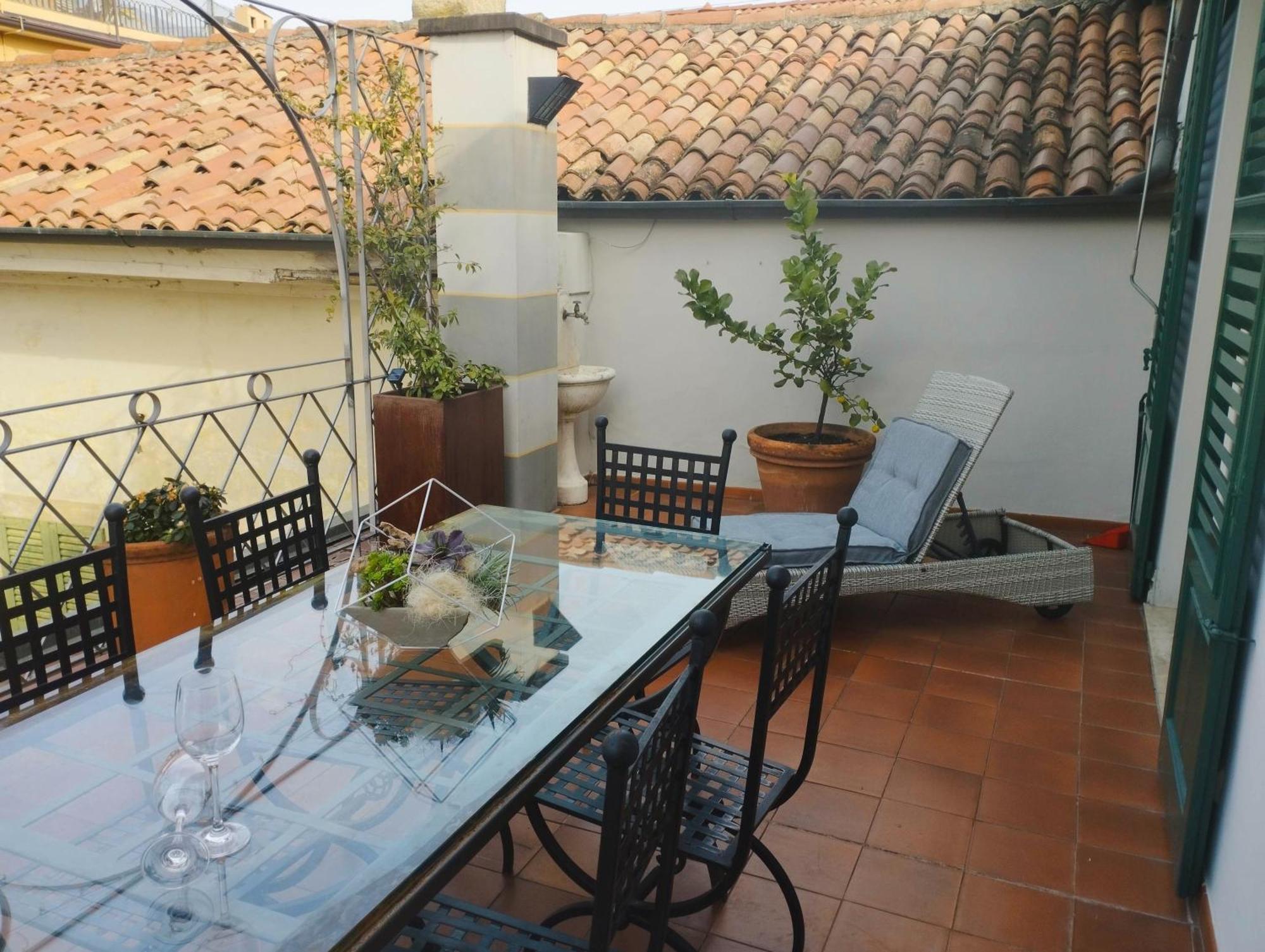 Apartamento Dimora Storica Vicolo Del Volto Iseo Exterior foto